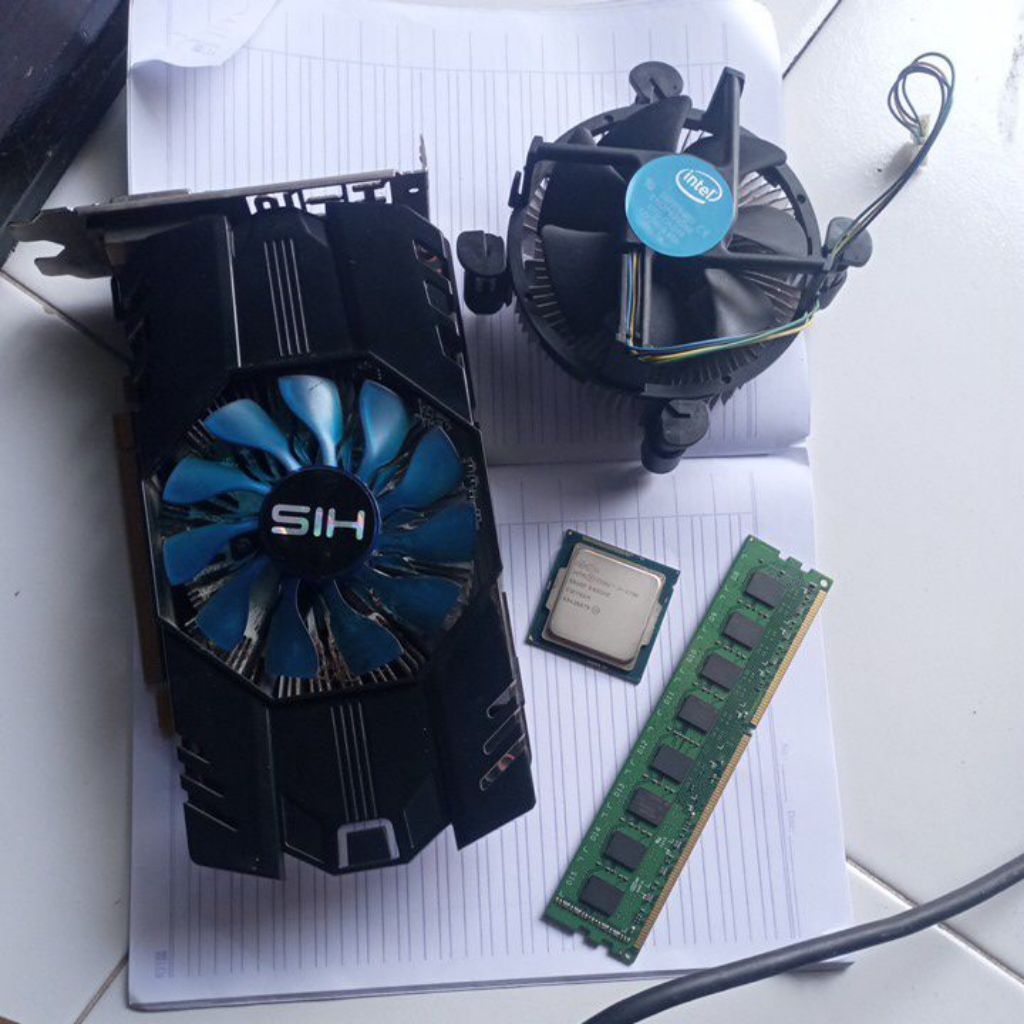 prosesor core i7 gen 4 + vga + ram ddr3 8g