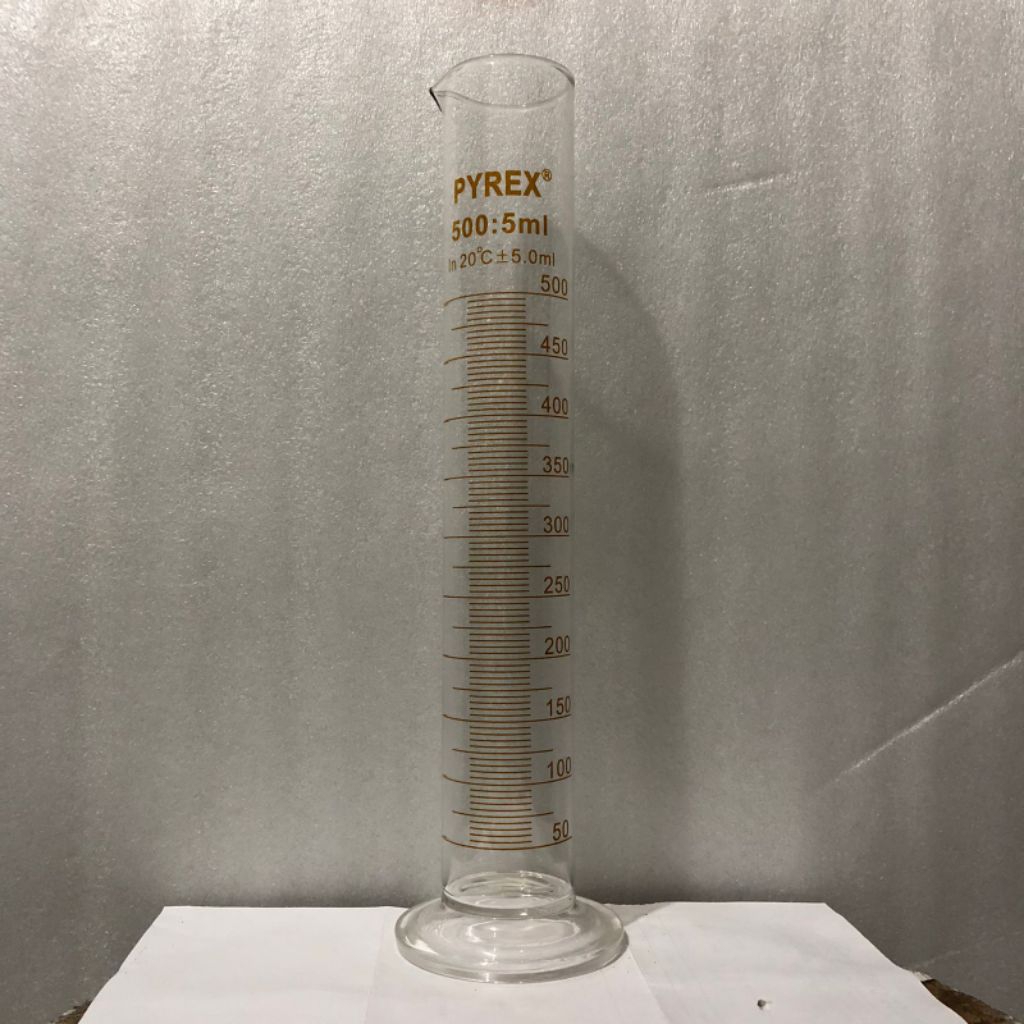 gelas ukur 500ml pyrex.