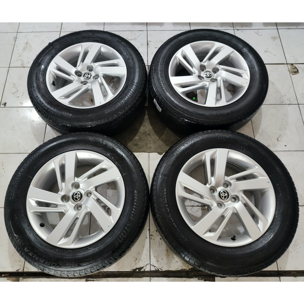 Velg Mobil Bekas Copotan Raize/Rocky Ring 16 Lobang 4x100 + Ban 205 65 R16