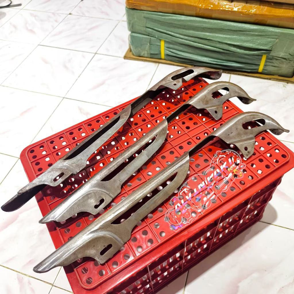 TUTUP RANTAI CB KATENGKAS CB GL100/KATENGKAS GL100 CB ARM KAZE W175 BUATAN NGANJUK-AN