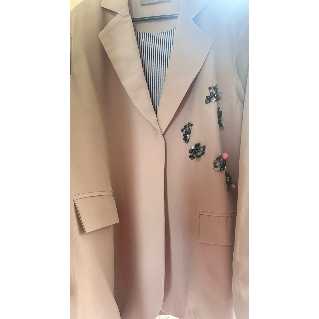 Preloved Jenna and Kaia Fadhiya Blazer