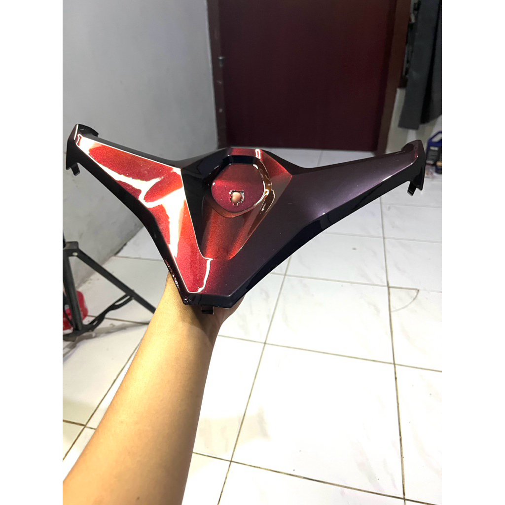 CAT BUNGLON BLACK TO RED