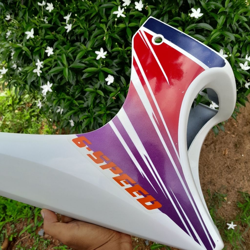 Cover body mesin bawah yamaha rxz rzr putih