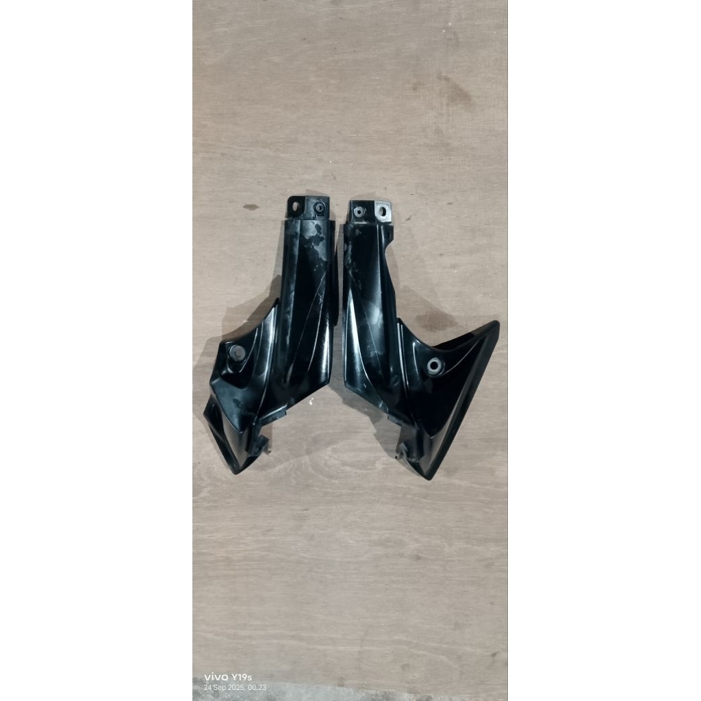 Sambungan Sayap Bawah Cover Mesin Yamaha Jupiter Z New Jupiter Robot Ori Copotan Motor