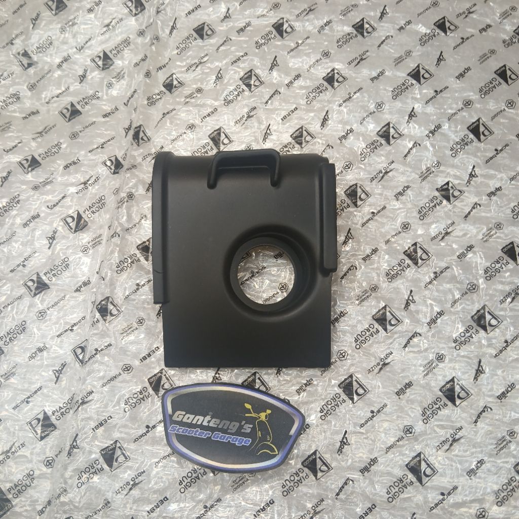 Cover Tutup Busi Vespa LX 125 Karbu 150 2V Vespa S 150 2V Liberty 150 2V Original