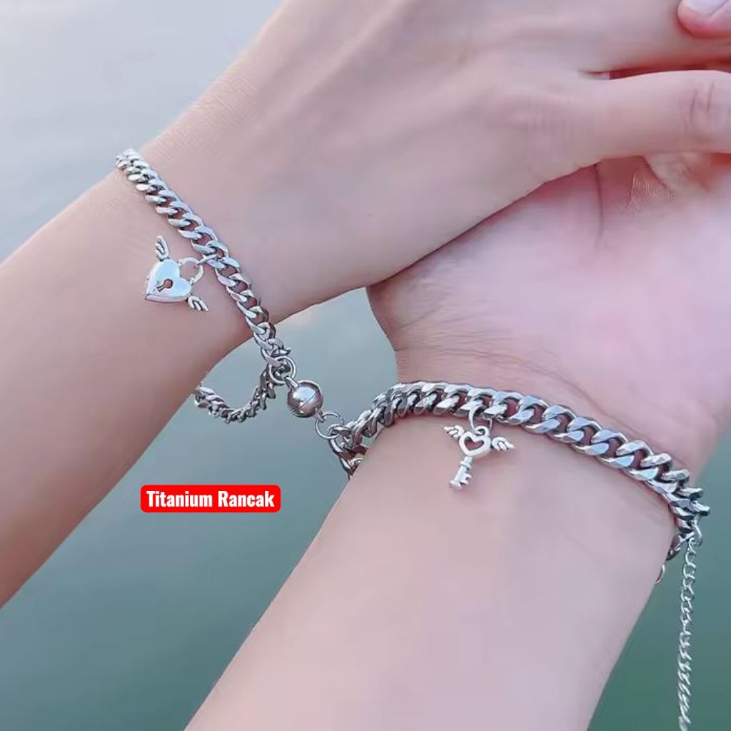 Gelang Couple Titanium Stainless Steel – Gelang Pasangan Kunci & Gembok Unik Anti Karat Aksesoris Ro