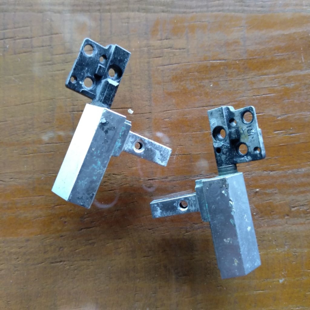 engsel laptop dell latitude e6410