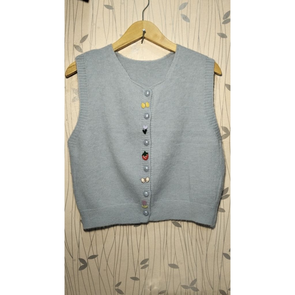 VEST RAJUT WANITA  KANCING LUCU