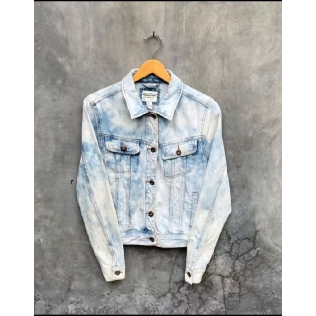 Jaket Denim Forever 21 & Sweater Design United