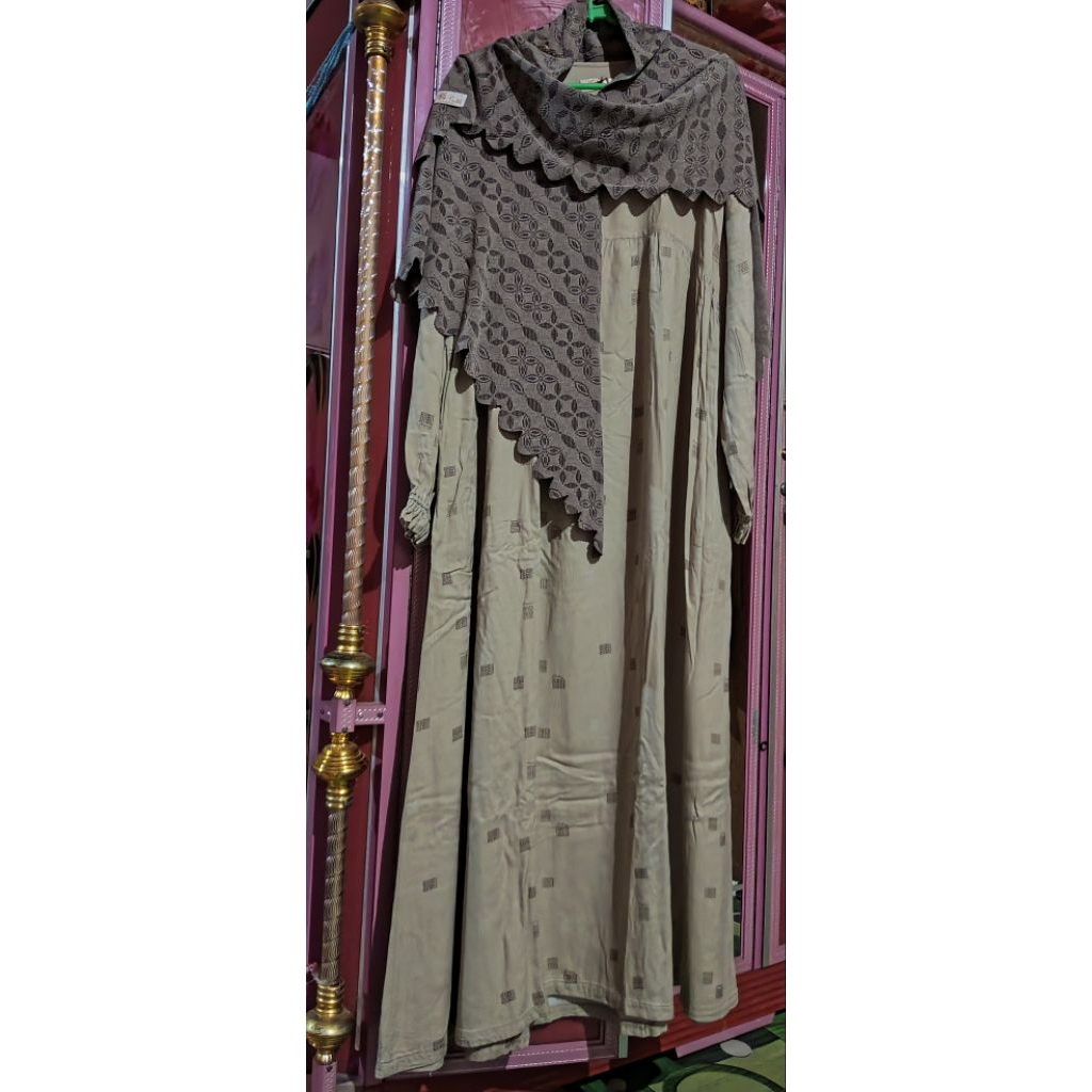 preloved ..ditsy UK L..pnjng baju 126 + bergo KNIT...