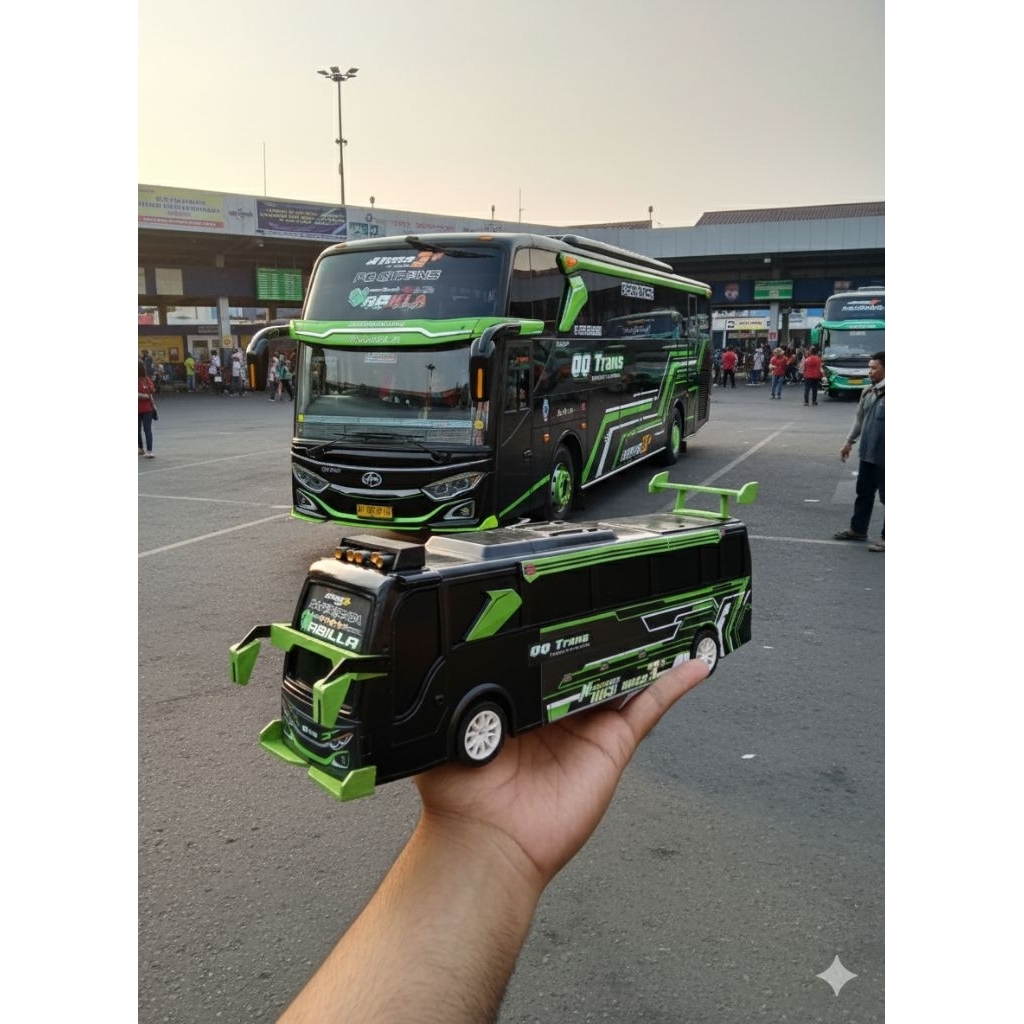 Miniatur bus basuri NABILA QQ TRANS