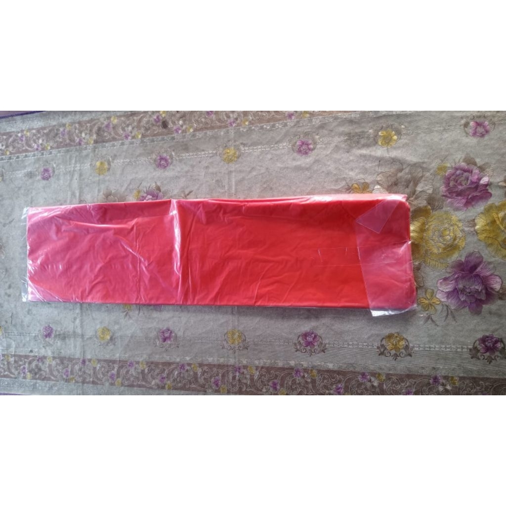 plastik layangan 03 micron ,MENGKILAP warna MERAH harga per meter