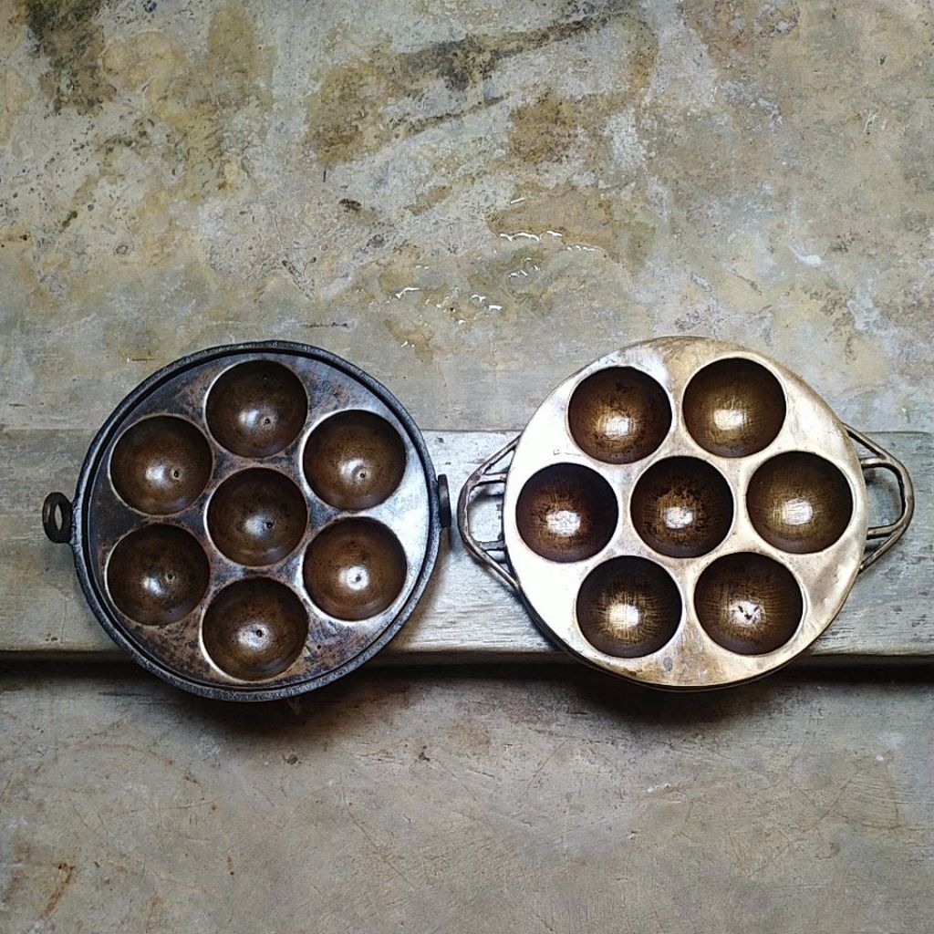 Vintage Antik jadul Cetakan Bikang Kue Lumpur Apem Bahan Kuningan Tebal(Sepasang)Ada Bonus Baca Di d