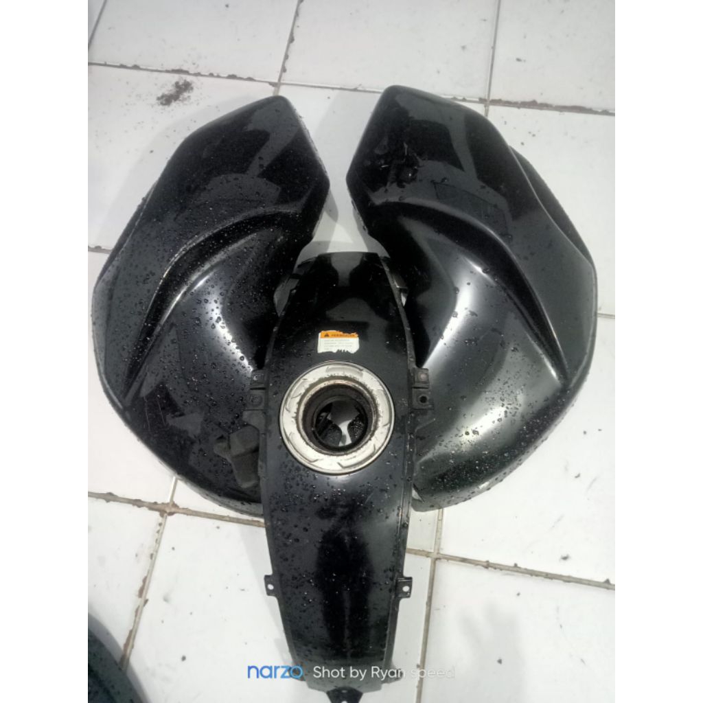 body motor byson karbu original cover tangki sayap