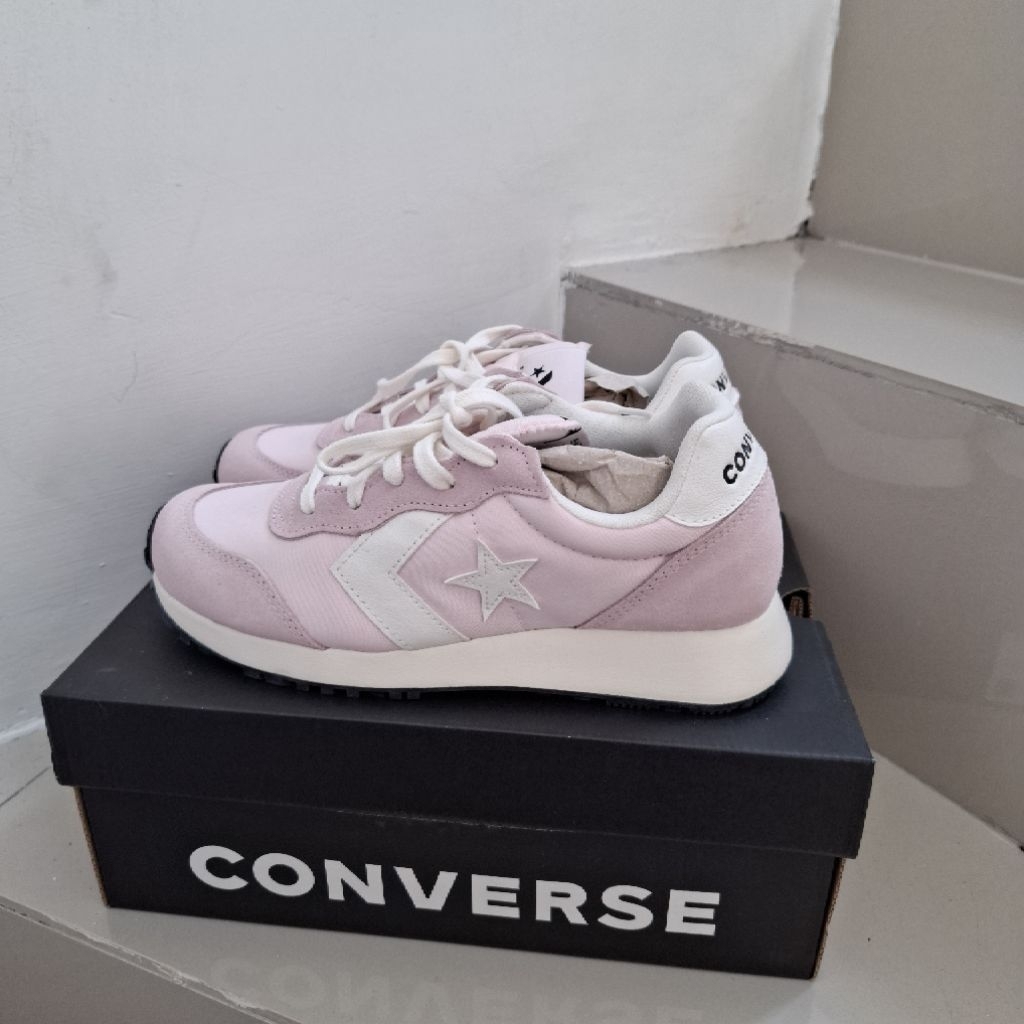 Converse Omega Trainer