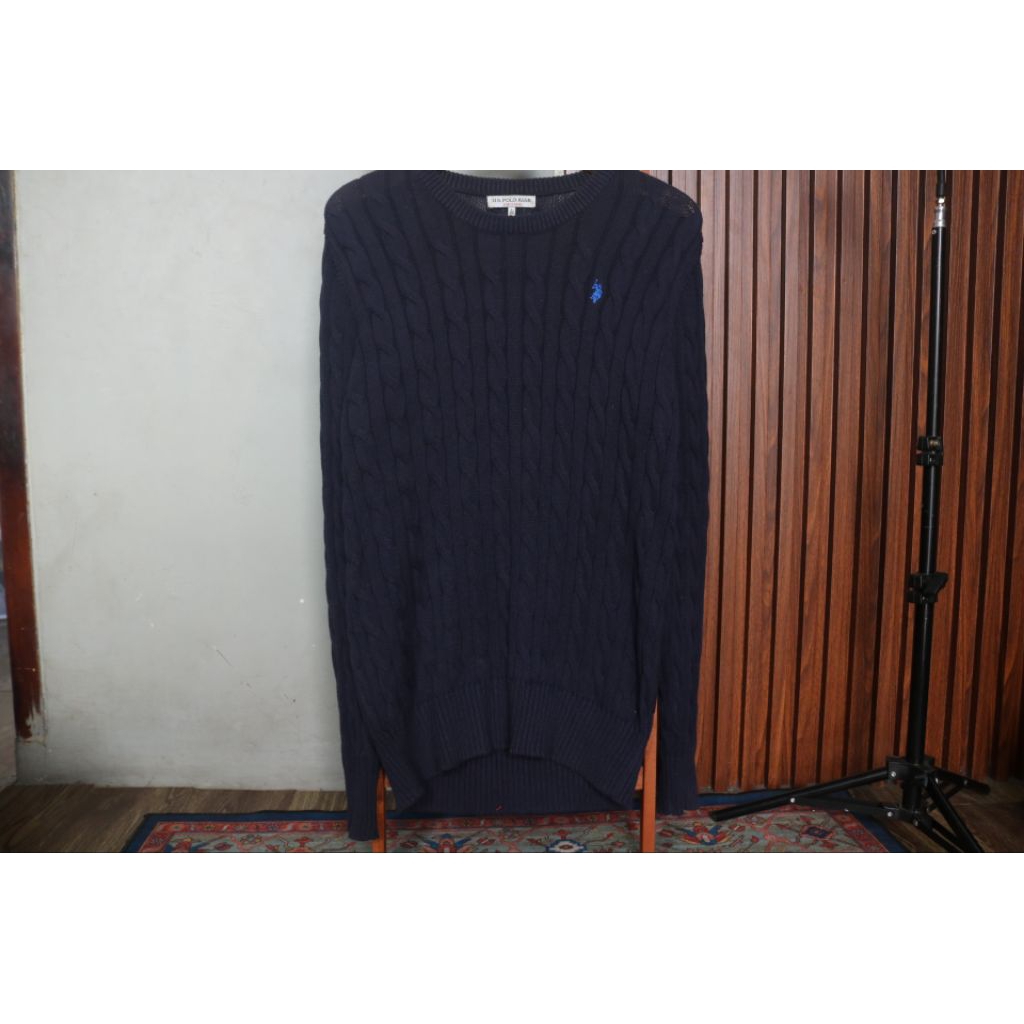 SWEATER CABLE KNIT NAVY USSN PRELOVED