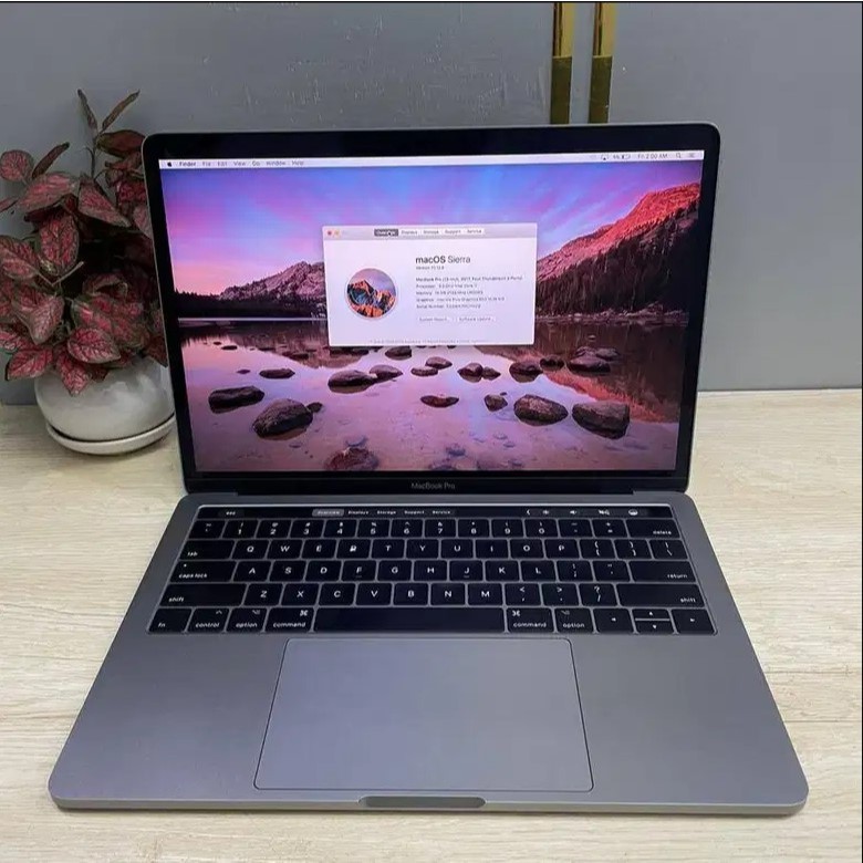LAPTOP Apple Macbook Pro Core i7 2017 Ram 16GB SSD 512GB 13INCH Webcam BERGARANSI (N)