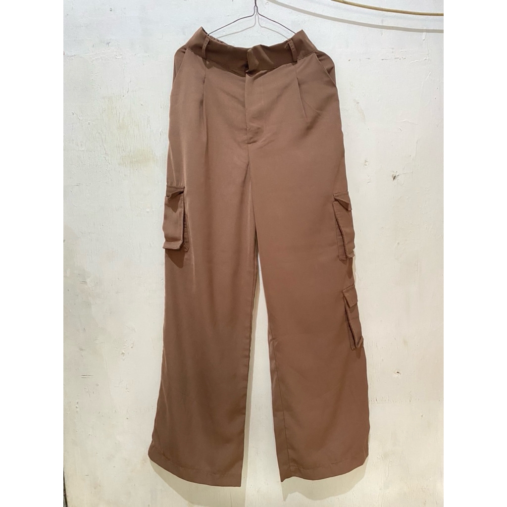 Preloved Kulot cargo highwaist