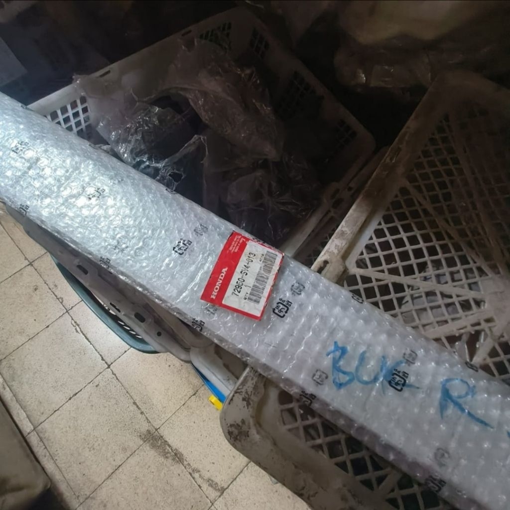 List pelipit kaca belakang kiri honda accord cielo original