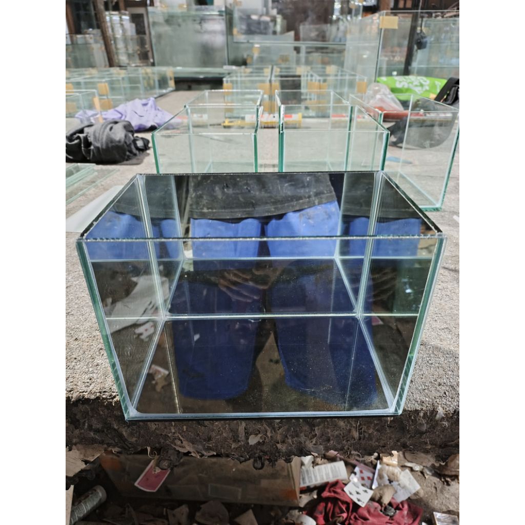 soliter 25x15x20 pakai kaca cermin sisinya