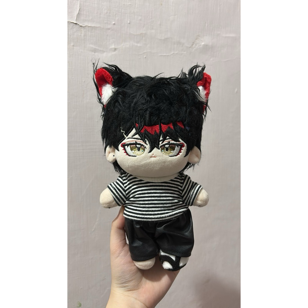 Vox Akuma 20cm doll include shirt preloved