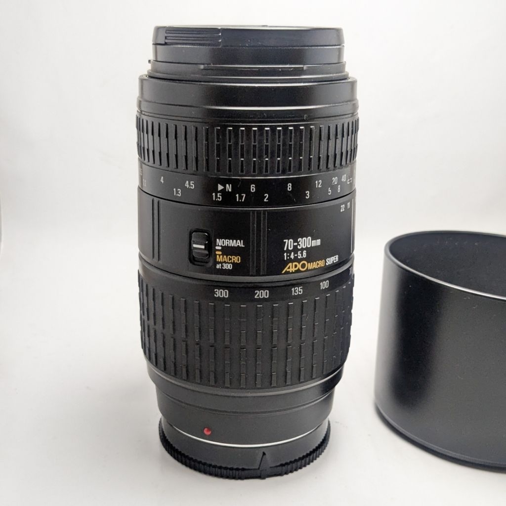 Lensa Sigma APO Macro Super 55-200mm For sony Dslr A mount