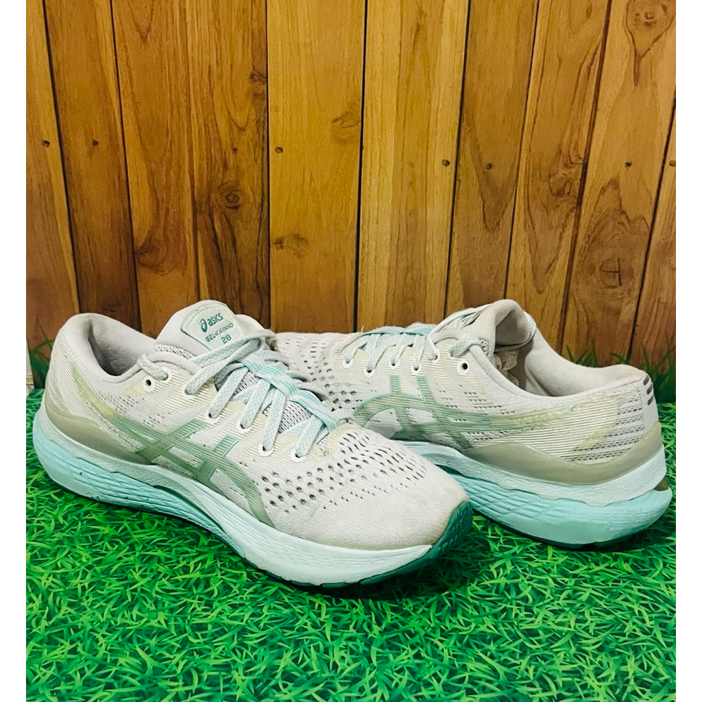 sepatu running Asics gel kayano 28