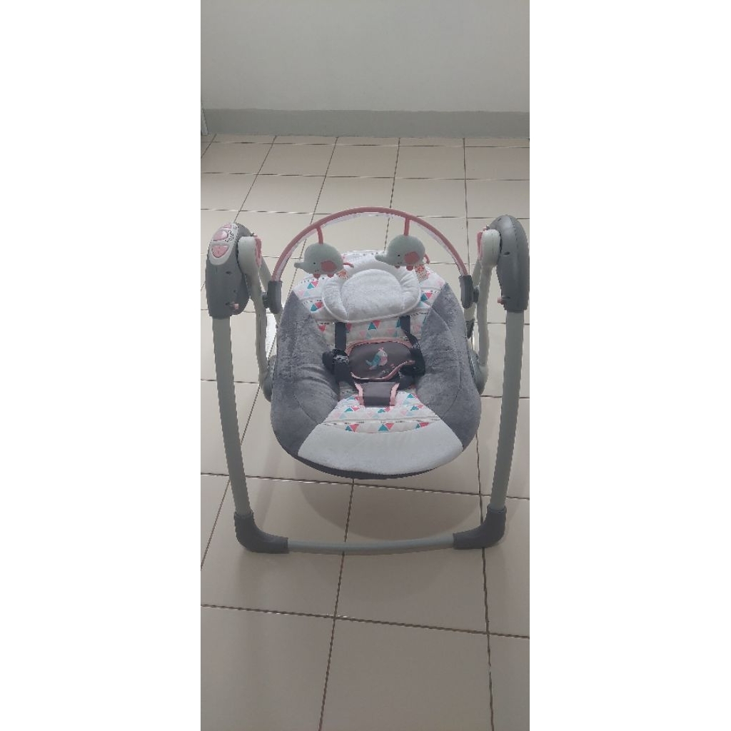 Preloved Ayunan portable swing merk cocollate duluxe baby swing bouncer