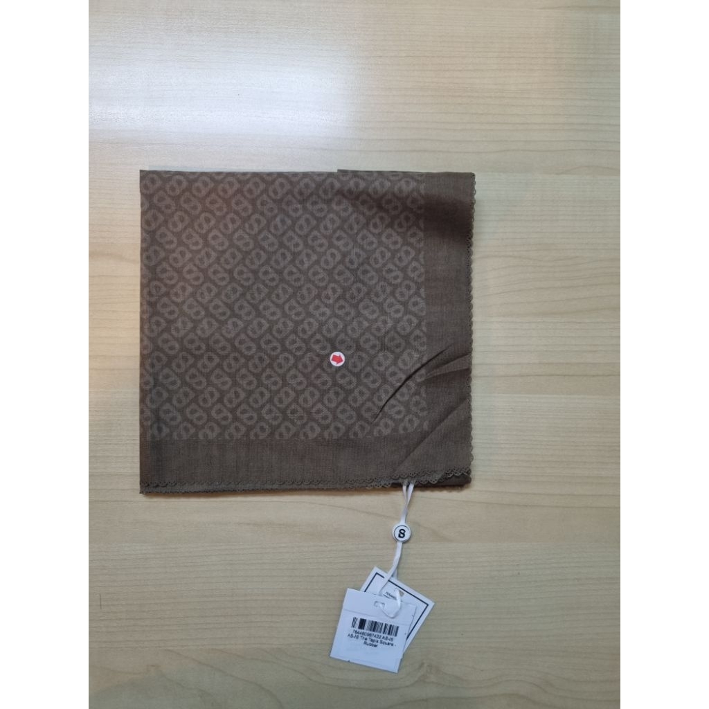 Tapis as is buttonscarves