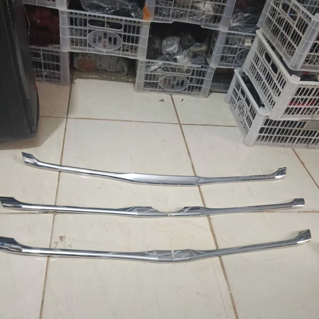 LIST GRILL INNOVA GRAND 2012 TOYOTA ORIGINAL AKSESORIS AUTO 2000