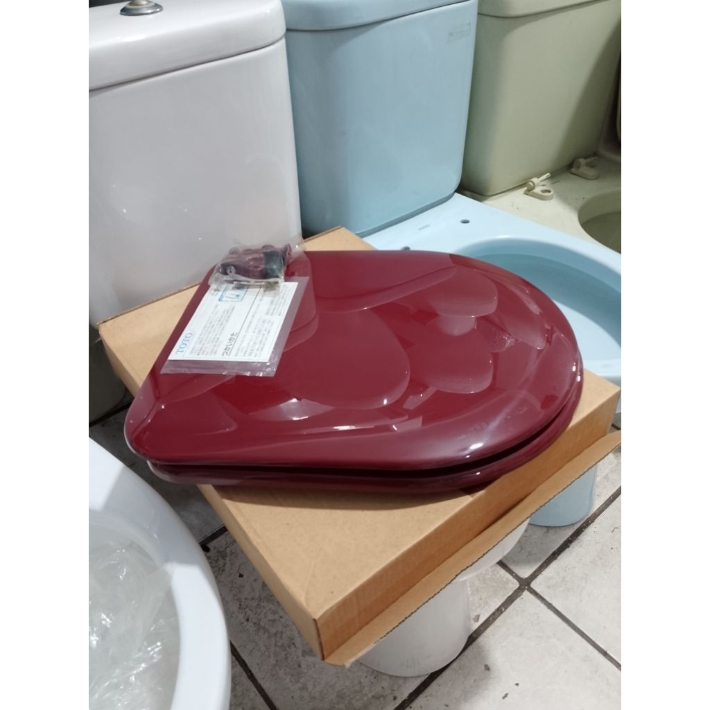 tutup cover kloset toto omni / evasion merah maroon