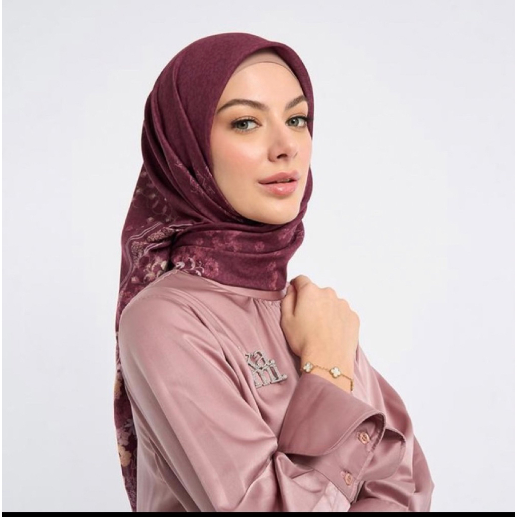 SALE NEW Kami Kimayya Signature Scarf