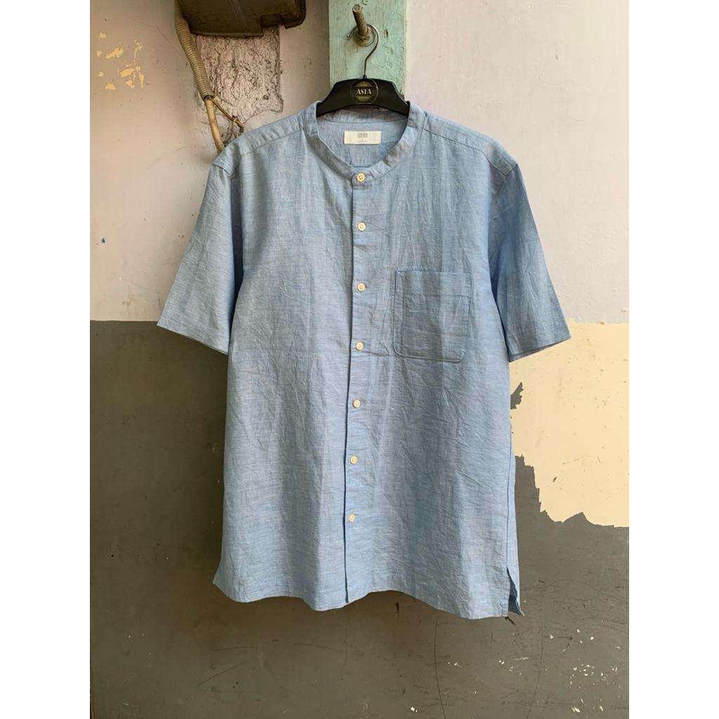 kemeja pria linen Uniklo kerah shanghai lengan pendek preloved SHB.22