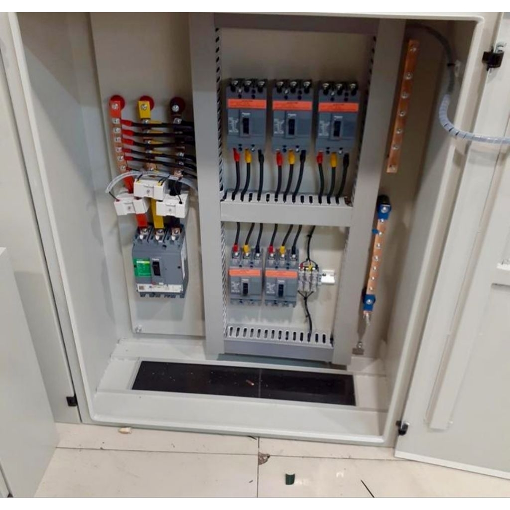 Panel distribusi 3 Phasss 160Amper box 60x80x30 1,2mm indoor