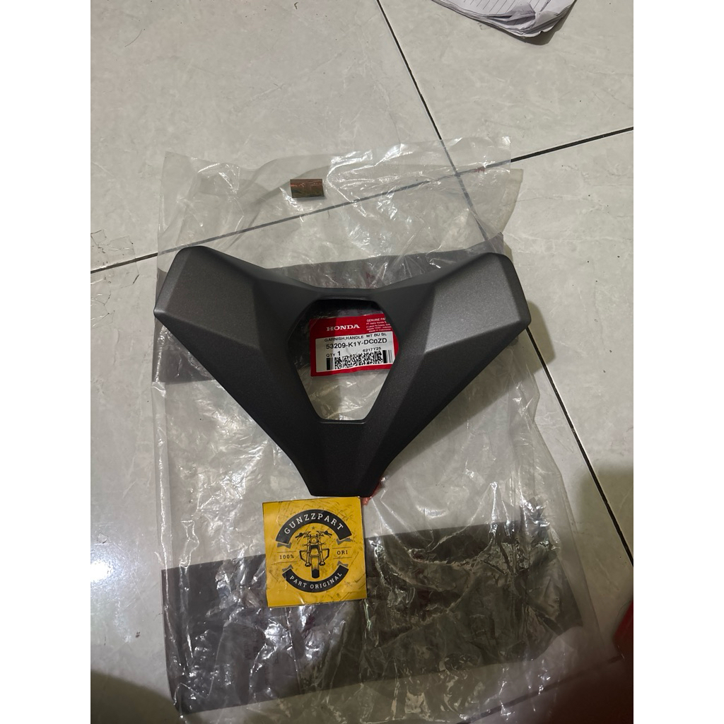 garnish handle cover atau cover kepala stang stir original pcx160 2025 warna DRAK SILVER atau ABU-AB