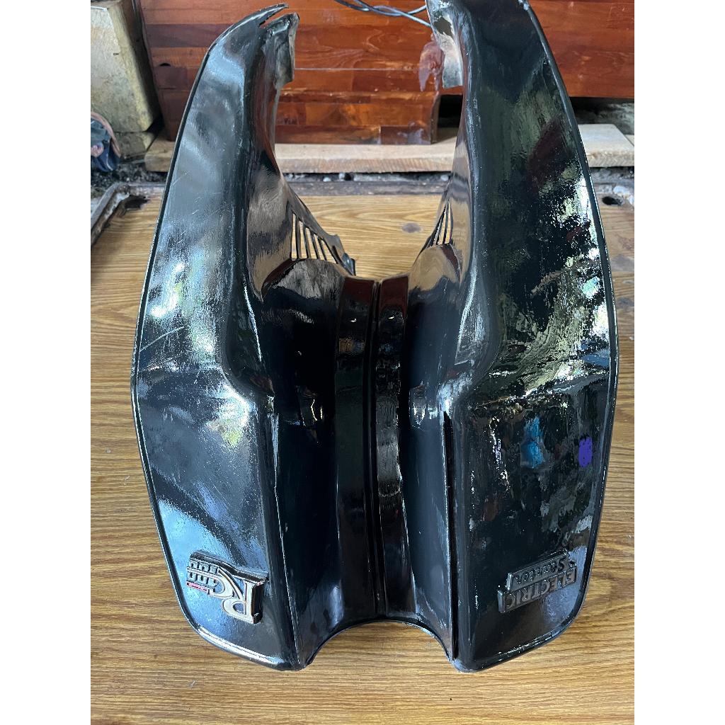 DEK SAYAP / COVER SAYAP TENGAH DEPAN / LEGSHILD SUZUKI RC 100 BRAVO ORIGINAL //362