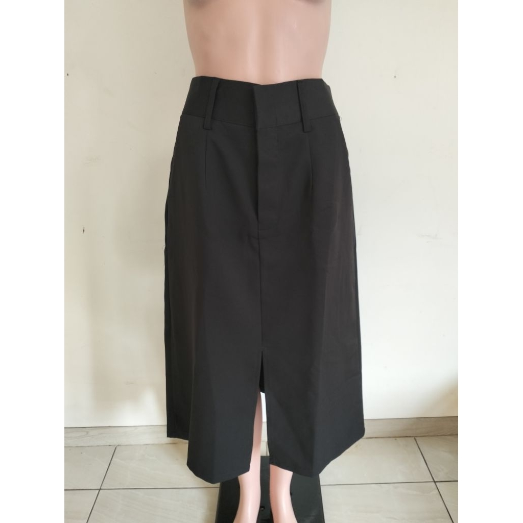 PRELOVED ROK HITAM PANJANG