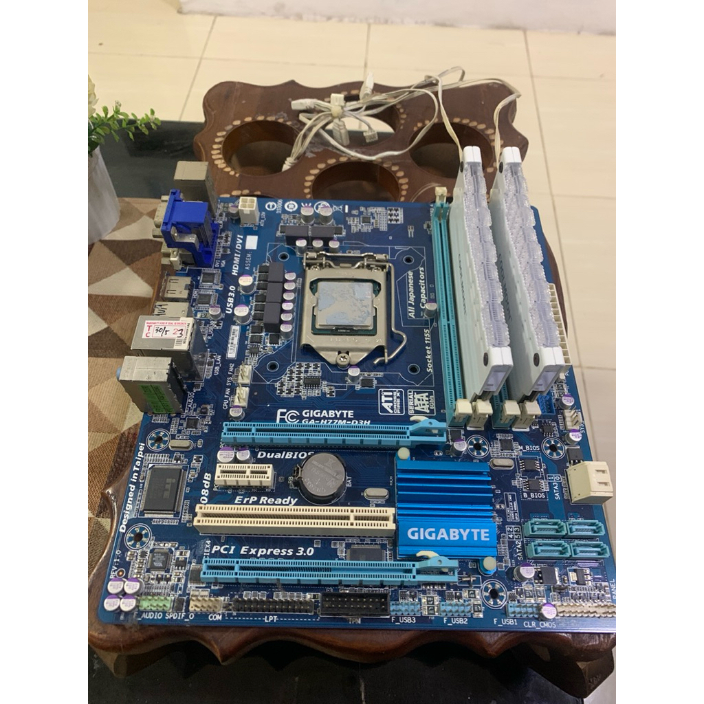motherboard gigabyte H77M D3H lga 1155