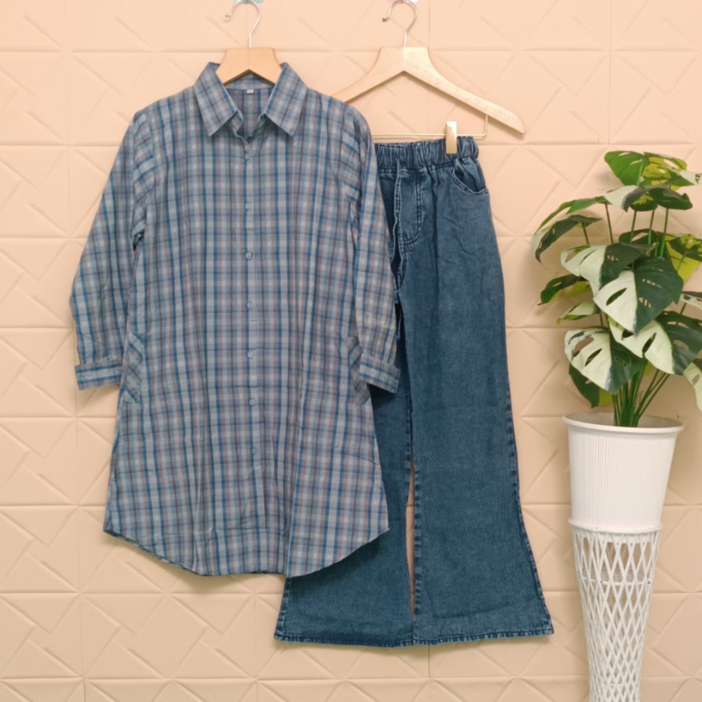 One Set Wanita Tunik Motif Kotak Dan Celana Jeans Cutbray  Kekinian Terlaris