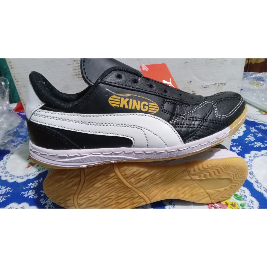 sepatu futsal kulit asli