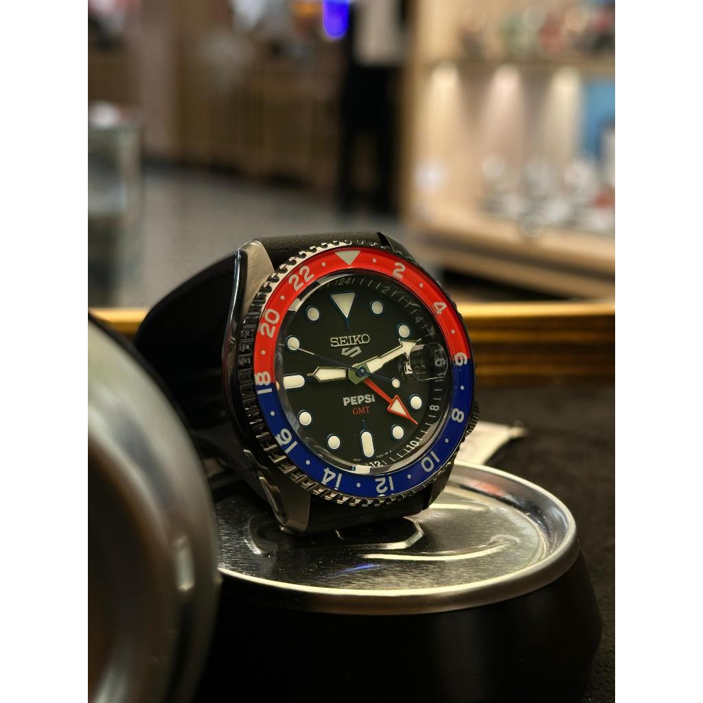Jam Tangan Pria Seiko X Pepsi 5 Sports GMT Black Limited Edition