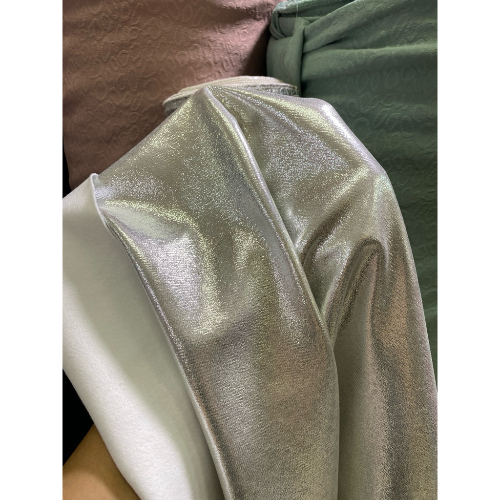 kain kulit silfer mengkilap tebal