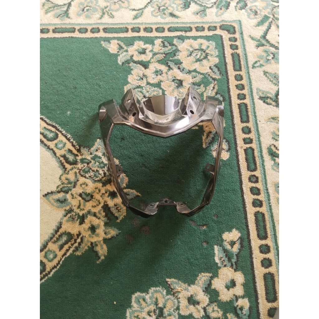 cover batok kepala depan Vixion New NVL original
