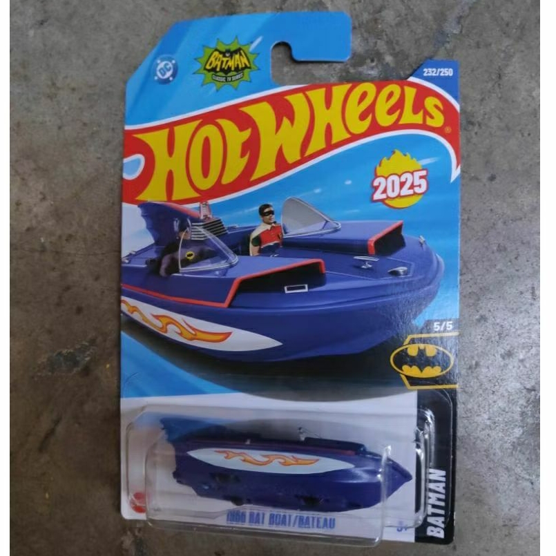 hot wheels 1966 bat boat bateau 2025 new release m lot like Batmobile bat pod Batman robin