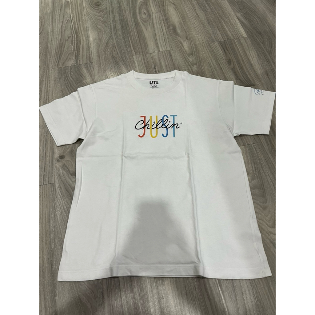 Kaos Uniqlo Putih