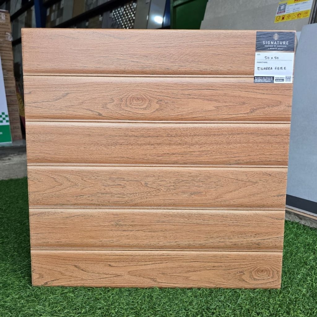 keramik  Guaera Beige 50x50 Mulia