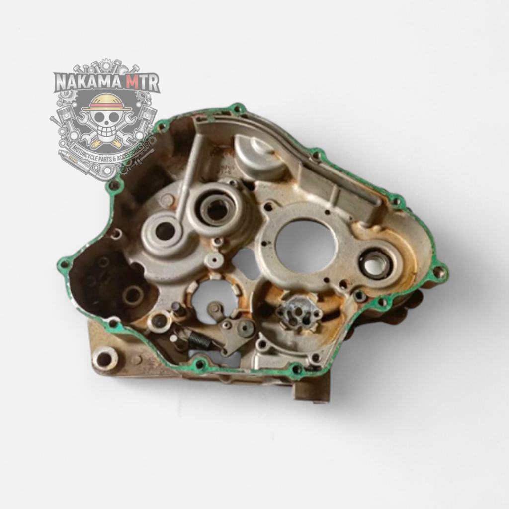 CRANKCASE BLOK KALTER TENGAH KANAN OLD VIXION LAMA KODE 3C1 ORIGINAL