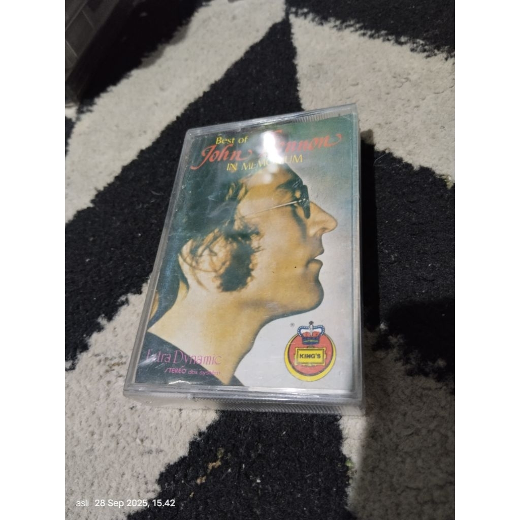 kaset pita john lennon / best of