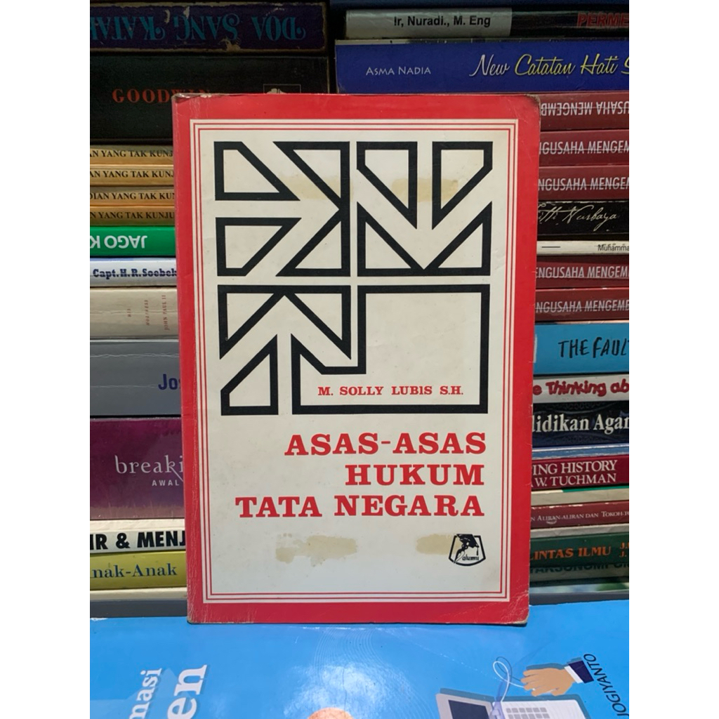 Asas asas hukum tata negara by M solly lubis ORIGINAL