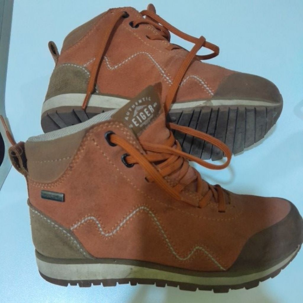 sepatu EIGER
